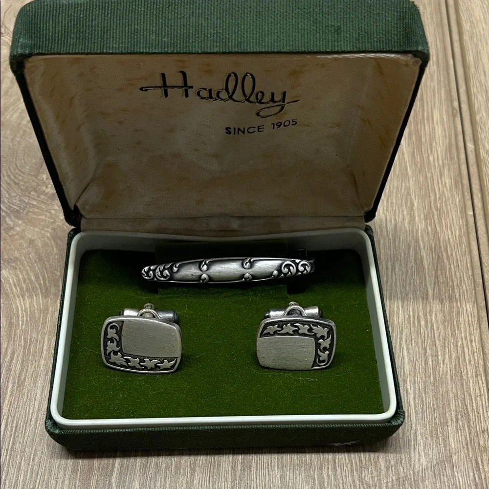 Hadley Vintage Silver Cufflinks and Tie Bar Set